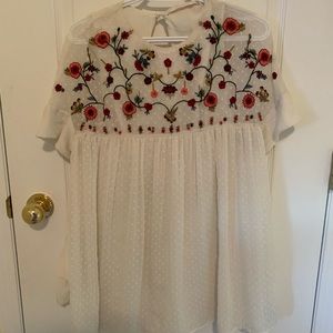 Zara’s\\ Floral white dress